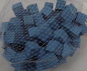 Wooden Cubes 1.5cm Aquamarine x 100pcs-0