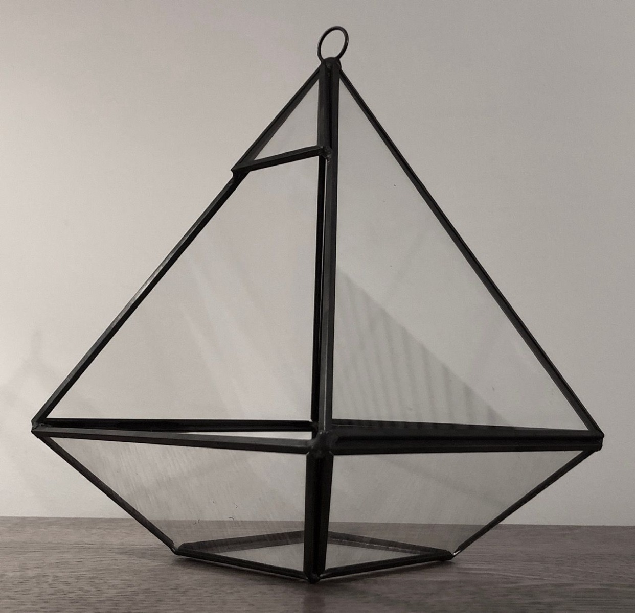 Black Rhombus Terrarium 26 x 20cm-0